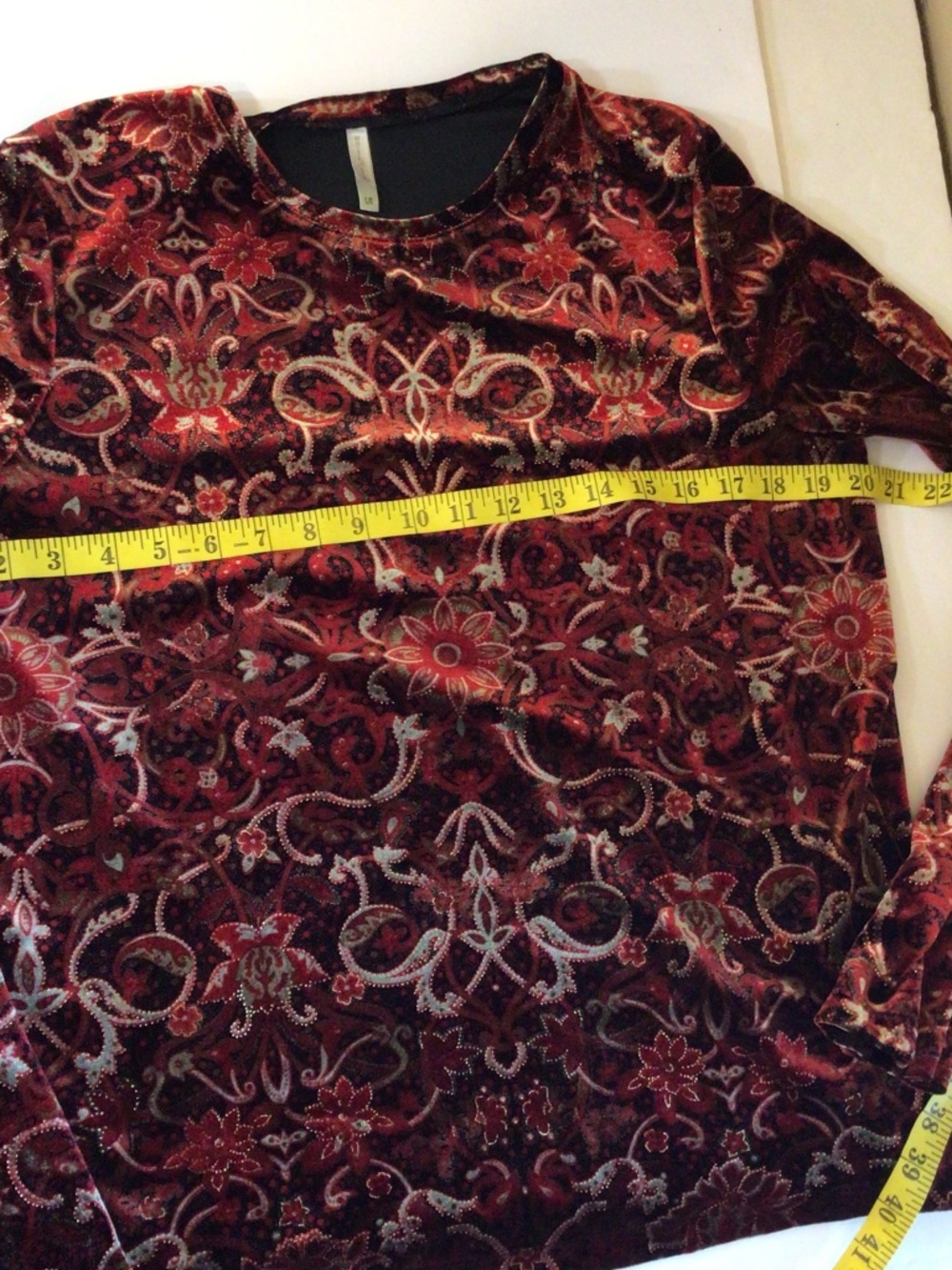 White Stage Top Large Burgundy Velvet Burnout Floral Scroll Boho Artsy Romantic - Picture 7 of 11